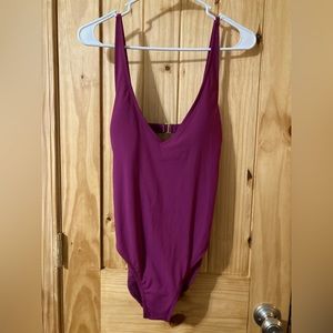 NWT - Shade & Shore size M (8-10) one-piece bathing suit with removable pads